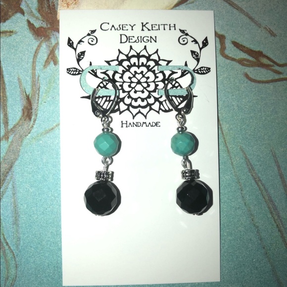 Turquoise & Onyx Dangle Earrings - Picture 5 of 7